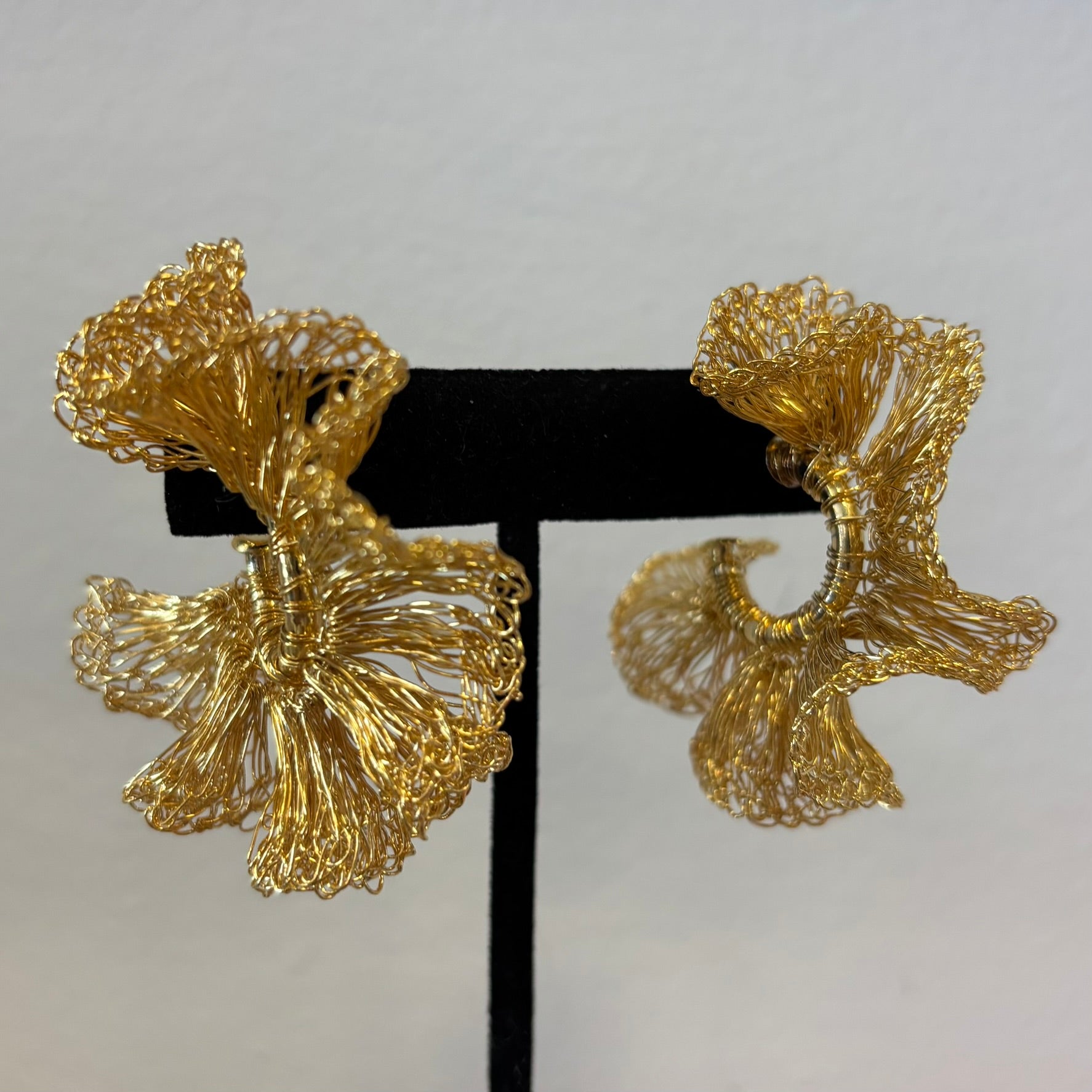 Gold-Threaded Fan Earrings